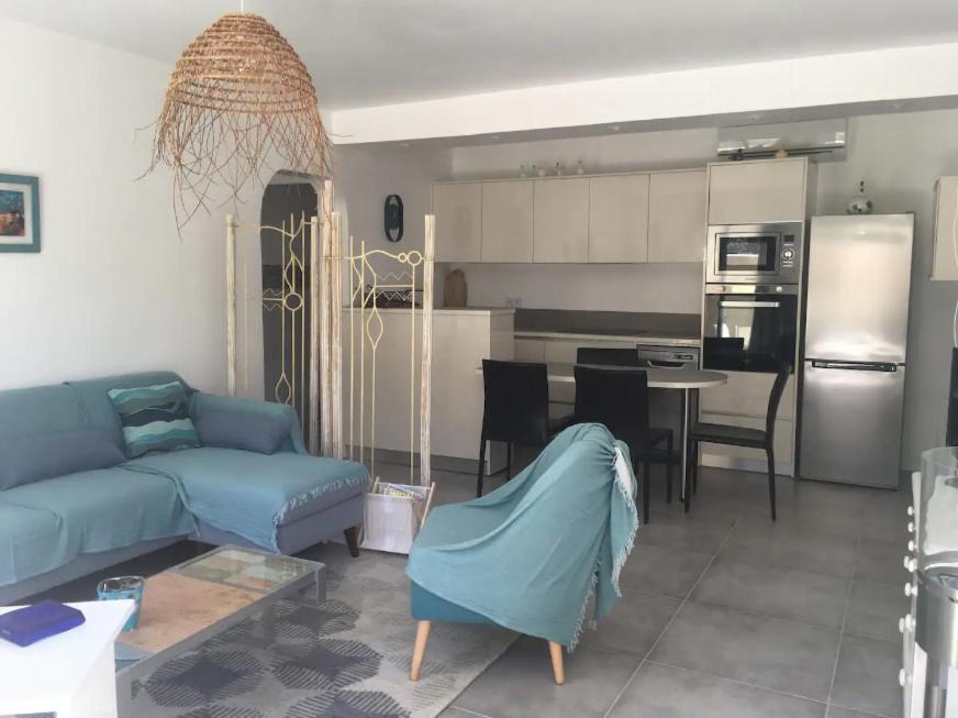 Azur Appart 4 Pers - Parking - Terrasse - 10Min Du Centre Каси Экстерьер фото